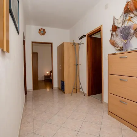 Apartment In With Terrace, Air Conditioning, W-lan, Washing Machine 4386-2 *