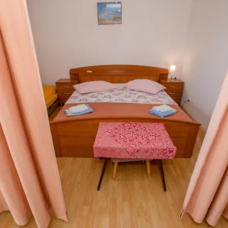 Apartment In With Terrace, Air Conditioning, W-lan, Washing Machine 4386-2 Palit