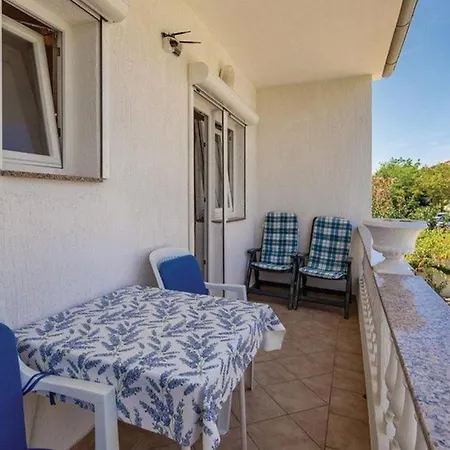 In With Terrace, Air Conditioning, W-lan, Washing Machine 4386-2 Apartment Palit