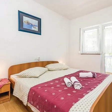 Apartment In With Terrace, Air Conditioning, W-lan, Washing Machine 4386-2 *